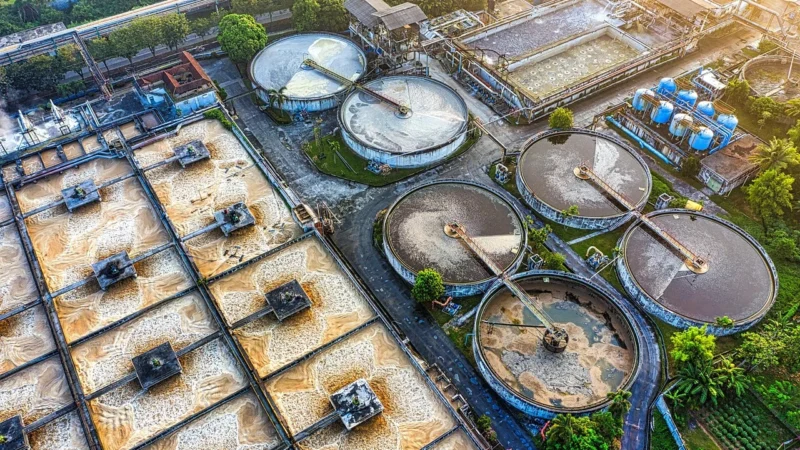Czyste i bezpieczne zbiorniki na wodę pitną — sprawdzone metody Hydrochemii