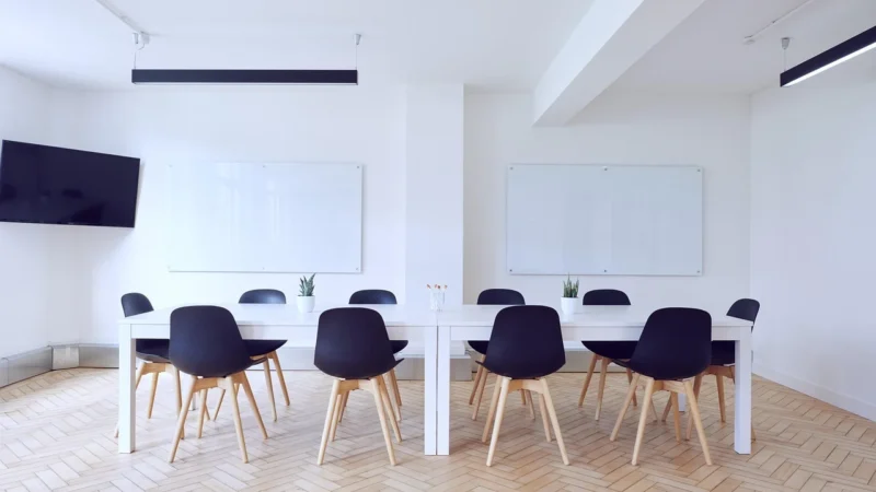 Instalacje audiowizualne dla firm — nagłośnienie, wideokonferencje i wsparcie IT